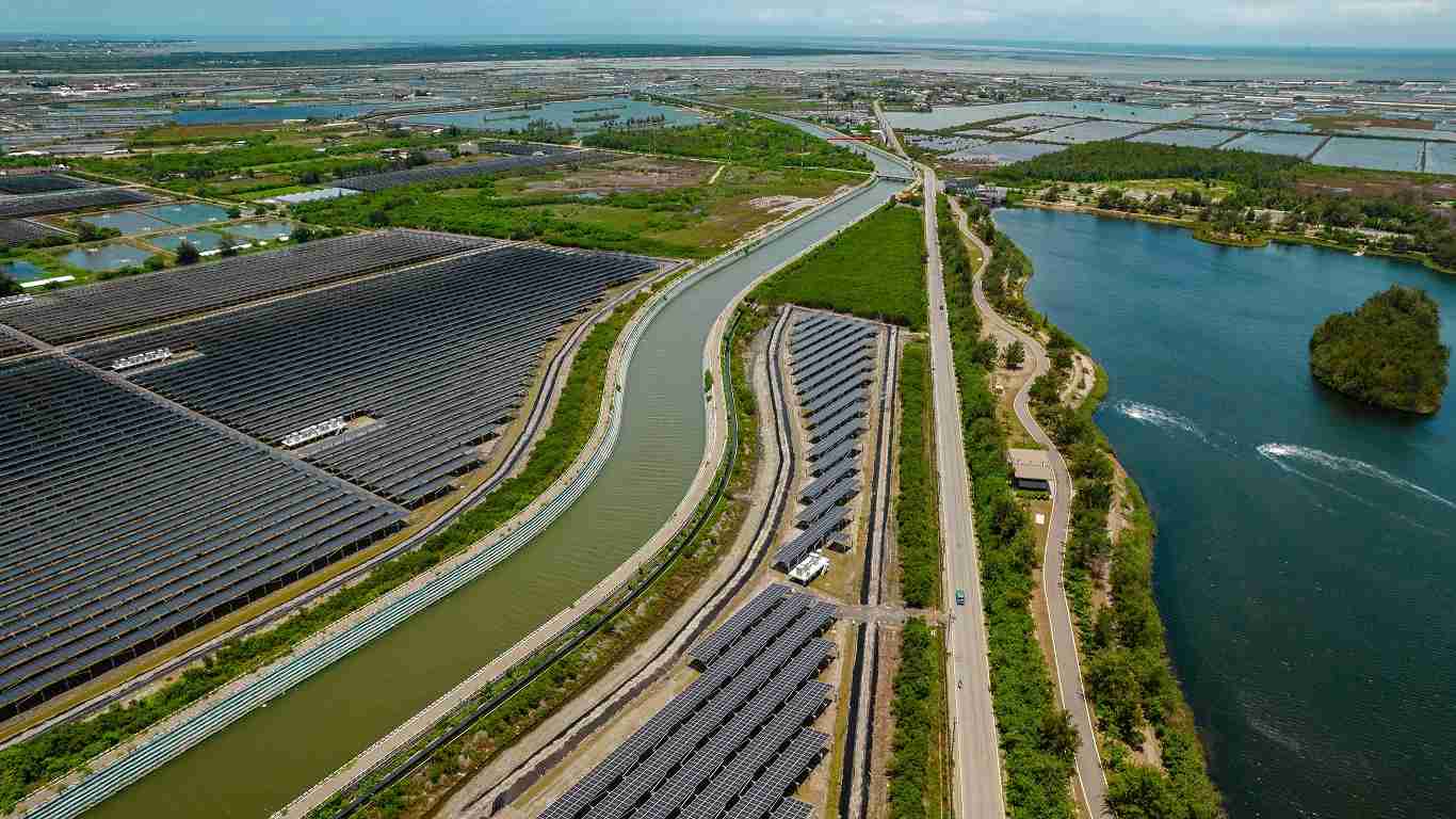 尊时凯龙能源事业提供智慧能源管理、、、太阳能监控管理、、、、全方位电厂建置及运维解决方案，，并拥有管理超过6000案场的经验